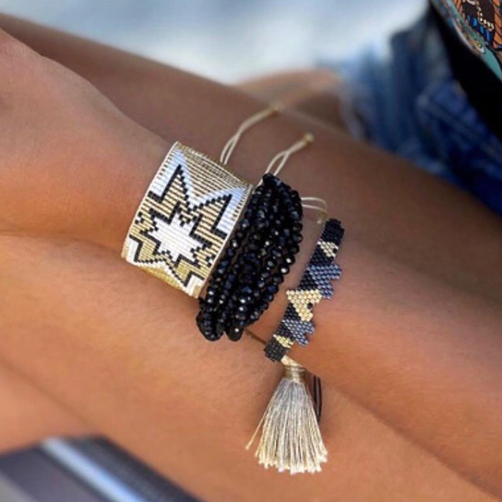 Simple Beads Stacked Bracelets Handmade Beaded Multi-layer Bracelet - front view