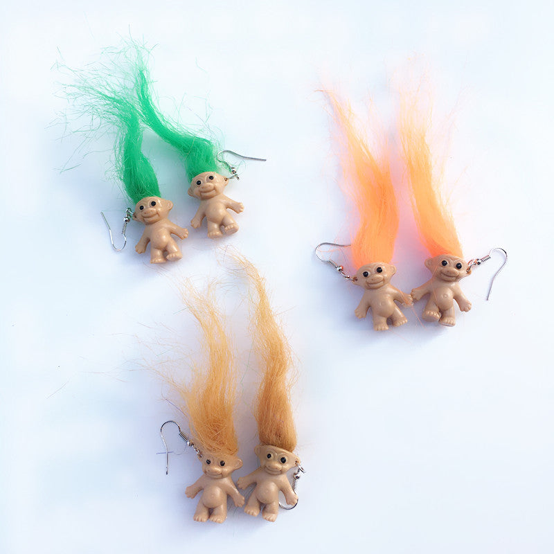 Retro Exaggerated Doll Handmade Plastic Resin Women'S Ear Cuffs Earrings - front view