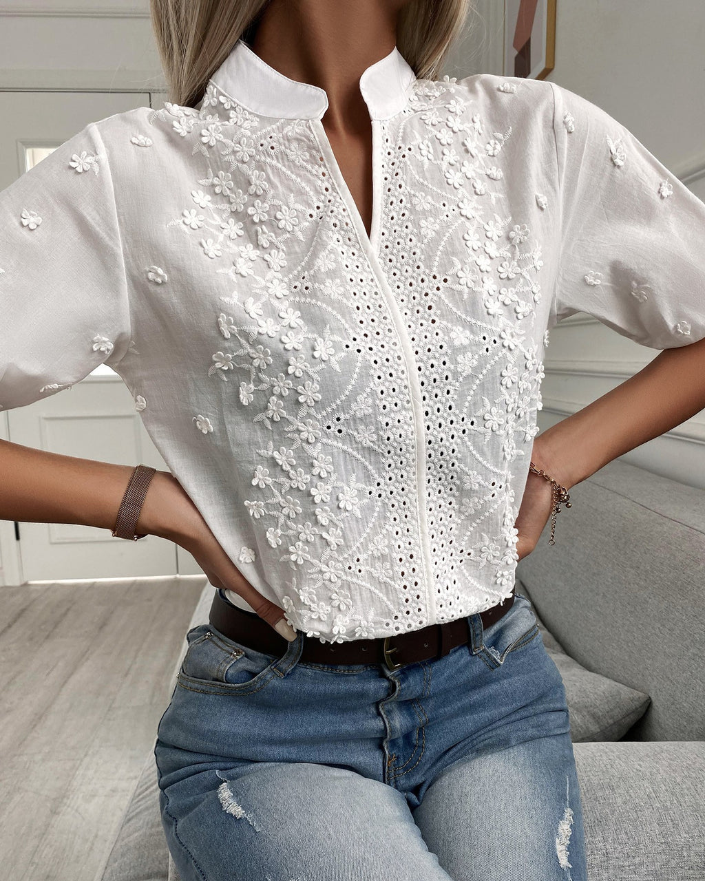 Wholesale Women'S Elegant Solid Color Short Sleeve Blouses - view 3