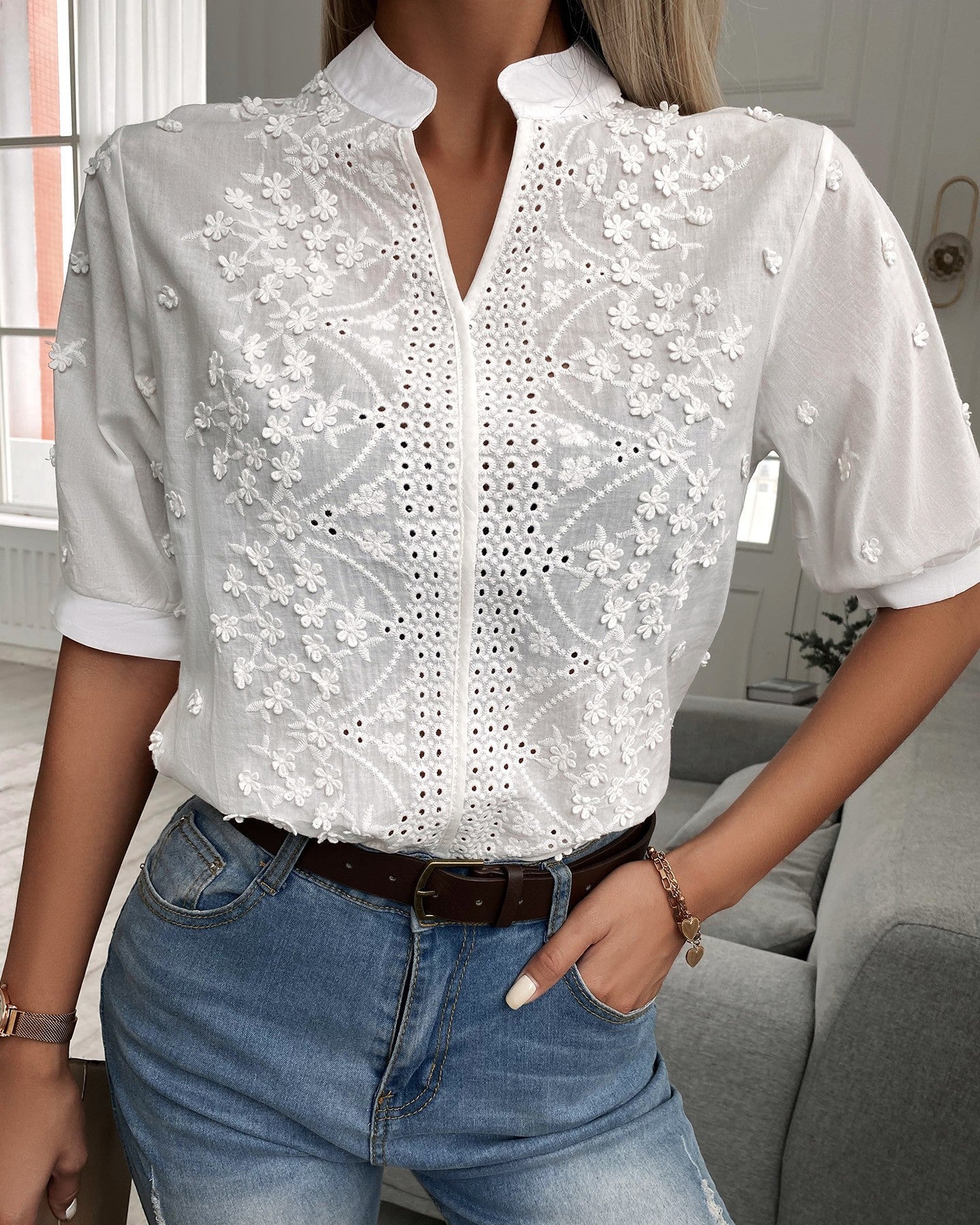 Wholesale Women'S Elegant Solid Color Short Sleeve Blouses - view 4