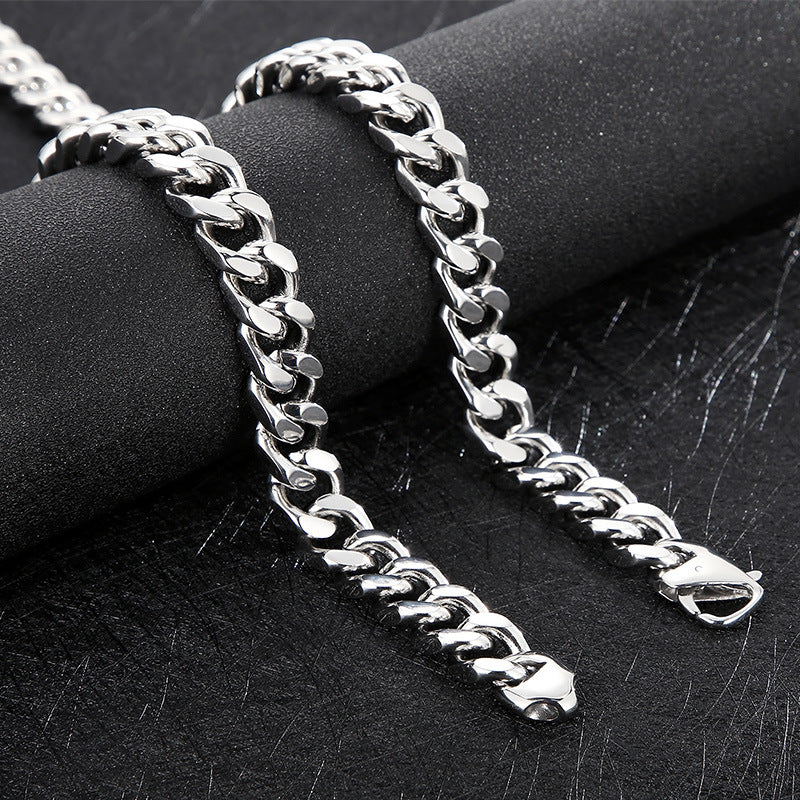 Simple Style Solid Color Stainless Steel Men's Necklace - view 4