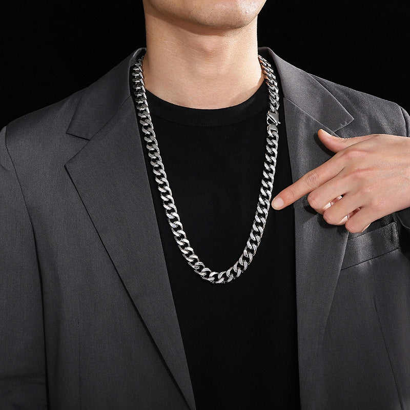 Simple Style Solid Color Stainless Steel Men's Necklace - view 3