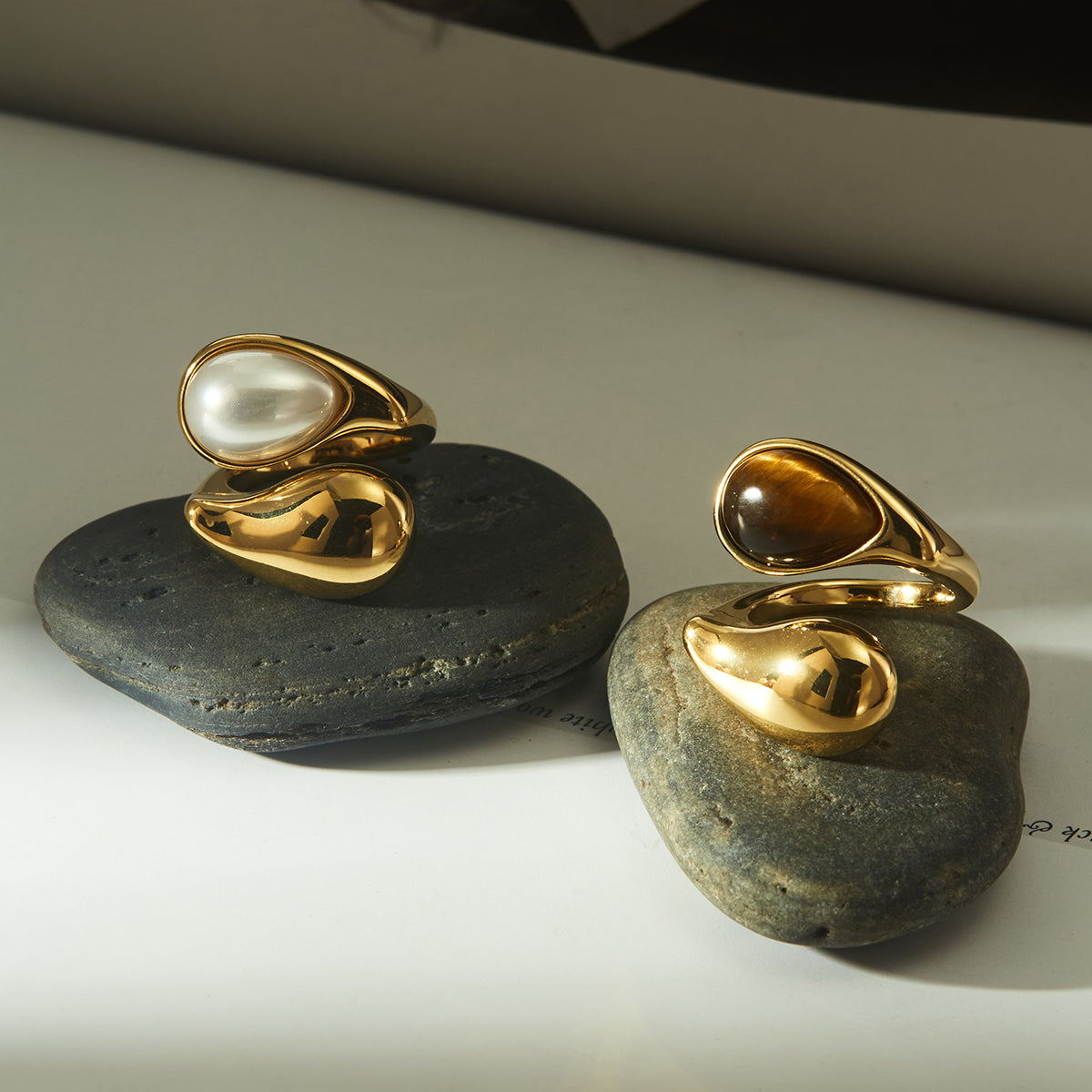 Real Gold Plated 304 Stainless Steel Ion Plating (IP) Pearl Tiger Eye Geometric Waterproof Non Tarnish Simple Style Open Rings For Women's - front view