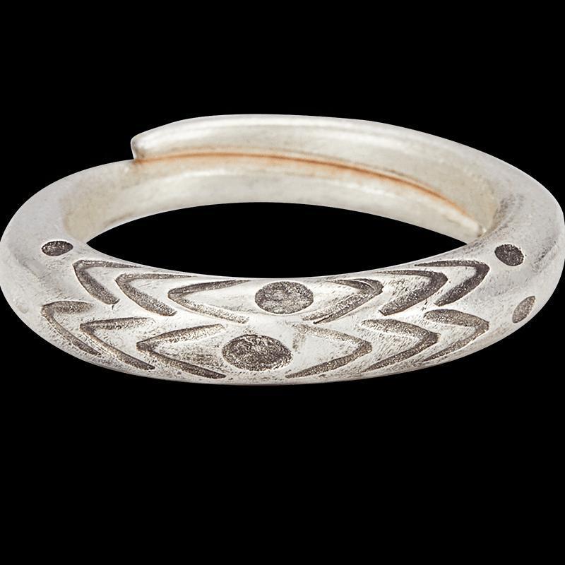 Handmade Thai Carved Open Ring Men's Fashion Design Ethnic Style Middle Finger Ring Vintage Ring Jewelry - front view