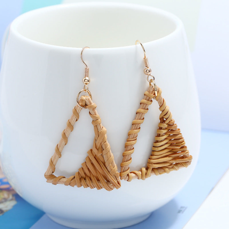 Fashionable Retro Wooden Handwoven Hollow Triangle Pattern Ear Cuffs Vintage Style Wickerwork Dangle Earrings For Unisex - view 3