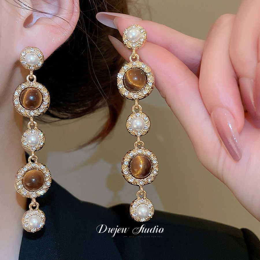 Vintage Pearl Stud Earrings Set With Diamond Irregular Geometry Pattern 925 Silver Earring Post For Women Luxury Sensation - view 4