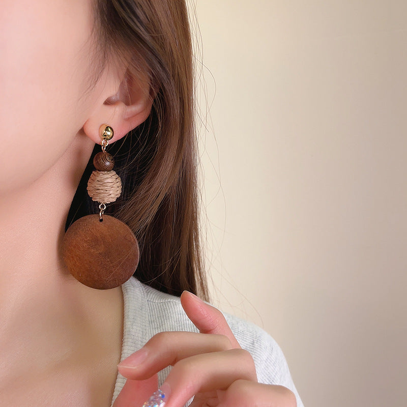 Vintage Wooden Geometric Pattern Woven Hoop Earrings Autumn Winter Atmosphere Earrings Niche Design High-end Earrings Ear Studs Ear Clips - view 4