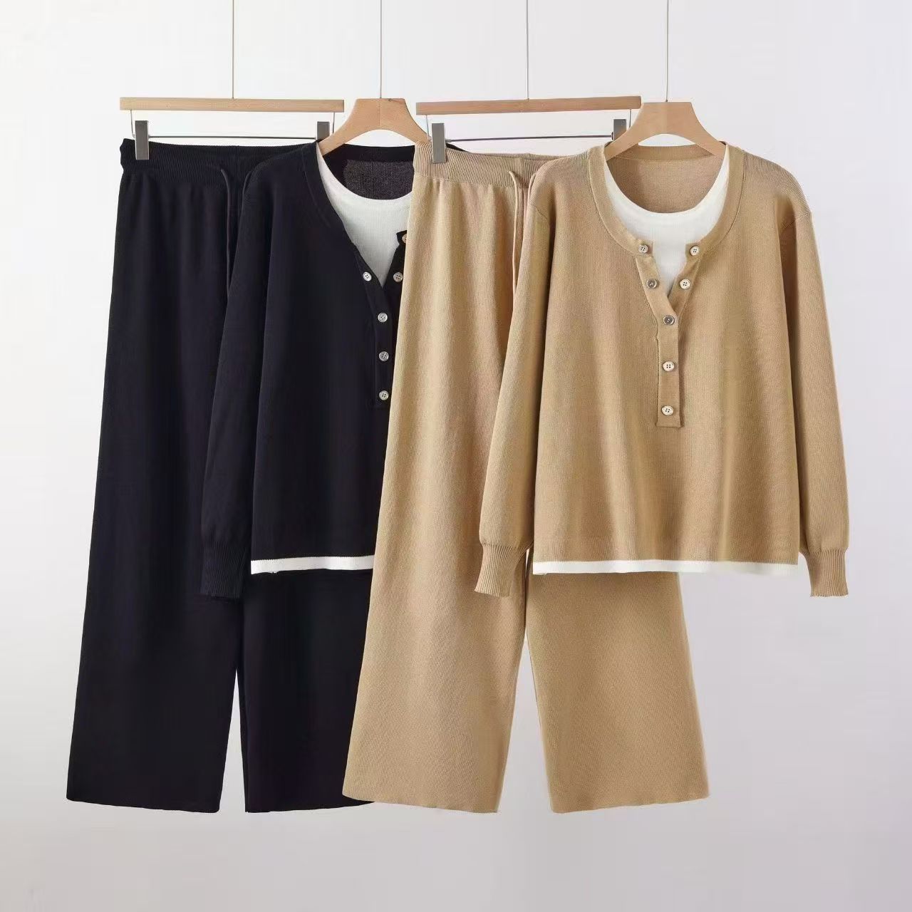 Casual Knitted Color Block Round Neck Women's Top And Wide Leg Pants Two-Piece Fashion Autumn Winter Set - front view