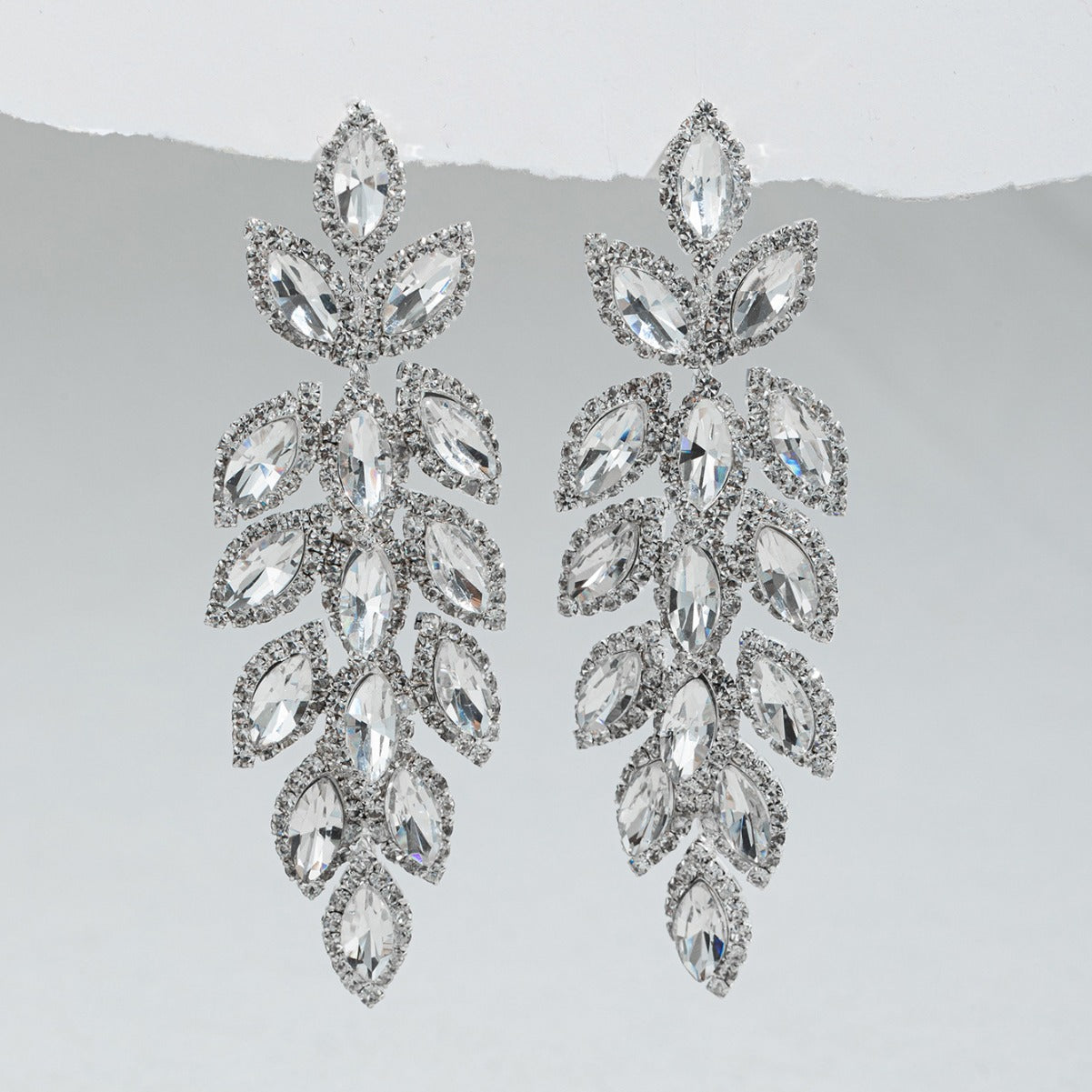 Elegant Long Leaf And Wheat Ear Cuff Full Of Diamonds Chic Style Fashion Jewelry For Women Copper Post Alloy Material Ear Studs - view 3