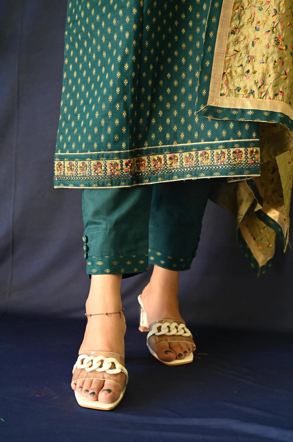 Classy Cotton Green kurta and Trousers with Dupatta set