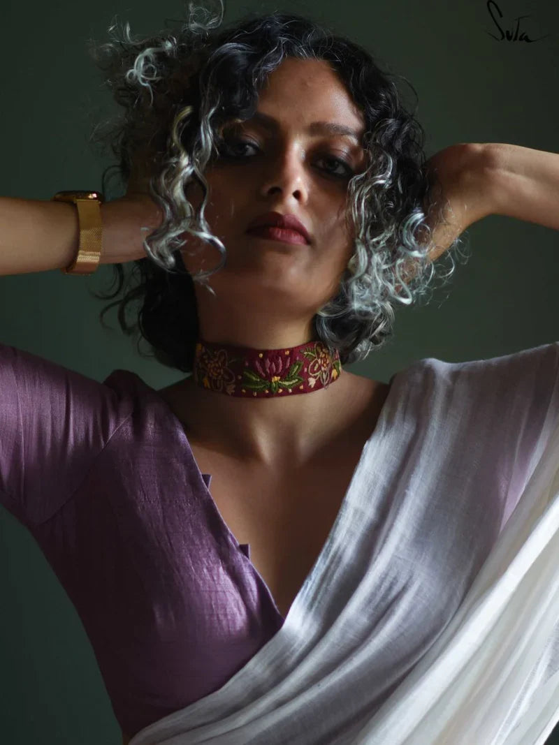 Jhilmil Sitaare (Choker)