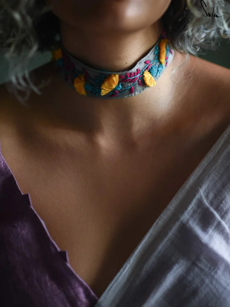 Raat Kali Chandni (Choker)